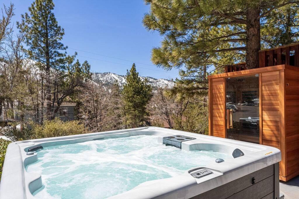 Koselig Cabin W Hot Tub, Fireplace & Central Ac Big Bear Lake Exterior photo